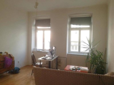 Anlagemöglichkeit- Altbauwohnung ohne Mietzinsbeschränkung!