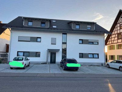 Neuwertige 4,5-Zimmer-Wohnung mit Balkon und Einbauküche in Ummendorf