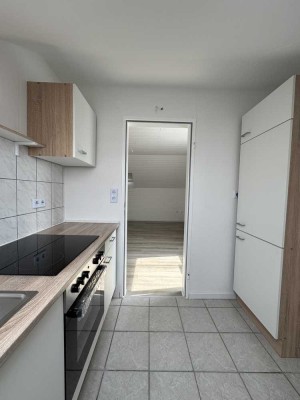 Modernisierte 2-Zimmer-DG Wohnung mit EBK in Waiblingen