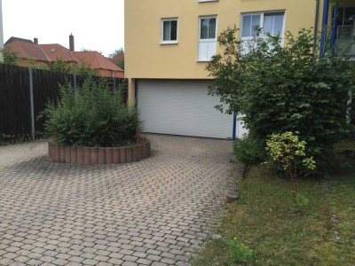 2-Zimmer-Wohnung mit Terrasse in ruhiger Wohngegend direkt am Röhrensee