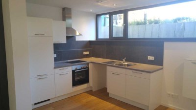 Stilvolle, neuwertige 2-Zimmer-Wohnung mit gehobener Innenausstattung mit EBK in Rodgau