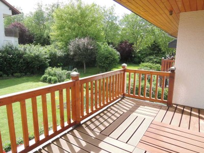 Wunderschöne, toll gelegene 2-ZW mit großem Balkon,  pflegeleichten Vinyhl-Böden, EBK, TG und HMS