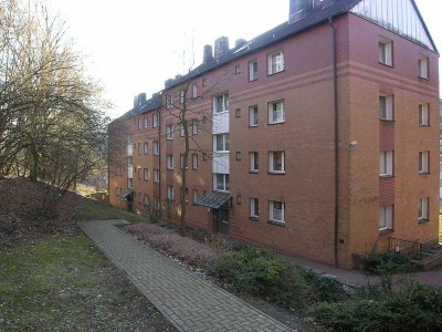 Helle 3 Zimmer Wohnung mit sonnigem Balkon in der Südstraße