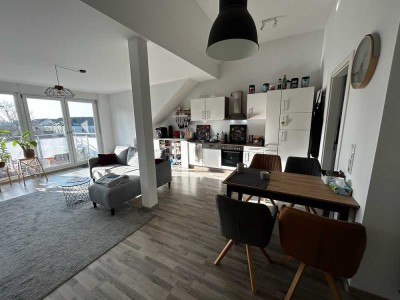 Moderne 3-Zimmer-Loft-Wohnung mit neuwertiger EBK in Düsseldorf