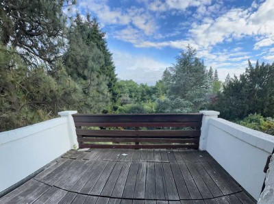 Helle 2 Zimmer Wohnung mit Südterrasse und Einbauküche