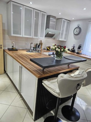 Moderne 4-Zimmer-Wohnung mit gehobener Innenausstattung mit EBK in Sinzig