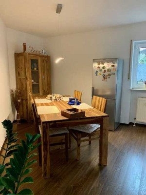 Gemütliche 2-Zimmer Terrassenwohnung in Neuberg mit EBK und PKW-Stellplatz.