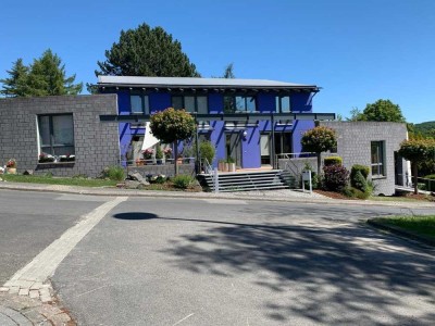 ***Attraktive Maisonette-Wohnung in moderner Architektur***