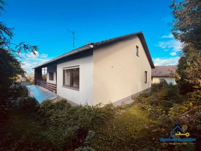 Gemütliches Einfamilienhaus mit Gartenidylle, Wintergarten und Garage