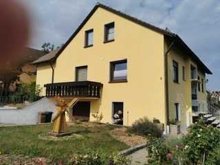 Einfamilienhaus mit 8 Zimmern und Garage in Heiligenstadt in Oberfranken