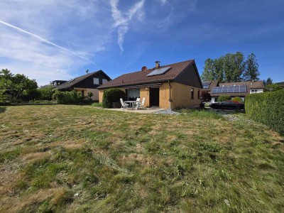 Freistehendes EFH mit großem Garten, Keller und Garage in Magstadt zu verkaufen...