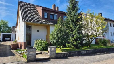 Gepflegtes Einfamilienhaus mit Einliegerwohnung in gefragter Wohnlage