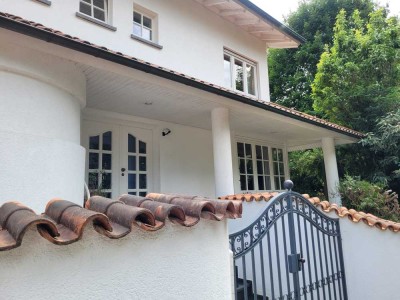 Wohnen und Arbeiten in einer repräsentativen Villa in Feldrandlage