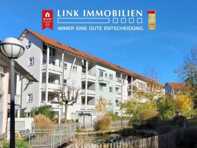 Backnang-Maubach: Lichtdurchflutete 2-Zimmer-Dachgeschoss-Maisonette in der Ökosiedlung