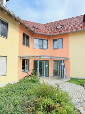 **3-Zimmer-Wohntraum mit Stellplatz – Ihr neues Zuhause wartet