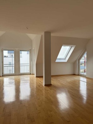 Exklusive Maisonette-Wohnung mit zwei Balkonen in ruhiger Lage - fußläufig zur Altstadt