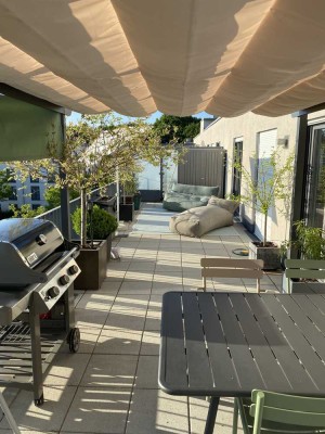 Exklusive 4-Zimmer-Penthouse-Wohnung mit gehobener Innenausstattung mit EBK in München Nymphenburg