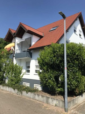 Gepflegte 4-Zimmer-Wohnung mit Terrasse in Ruppertsberg