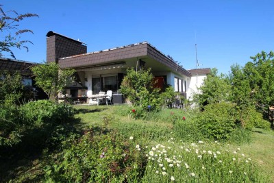 Familienfreundliches Einfamilienhaus mit ELW. in attraktiver, sonniger Wohnlage mit Alpenblick