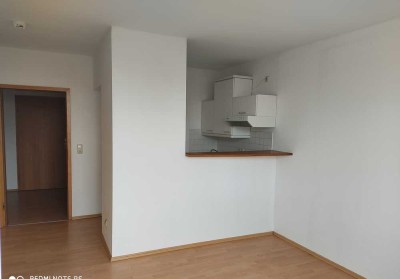 gepflegte 1-Zimmer-Wohnung mit Balkon und Einbauküche in Hildesheim