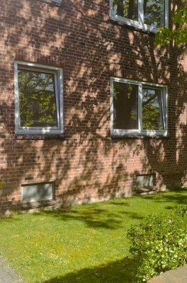 Wohnung mit Einbauküche: stilvolle 2,5-Zimmer-Hochparterre-Wohnung in Kiel