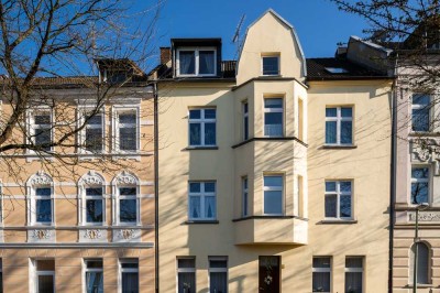 Wir suchen Liebhaber für Dachgeschosswohnung im wunderschönen Altbau!