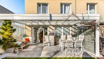 Modernes Reihenendhaus (BJ 2019) mit Terrasse, Carport & Energieeffizienzklasse B