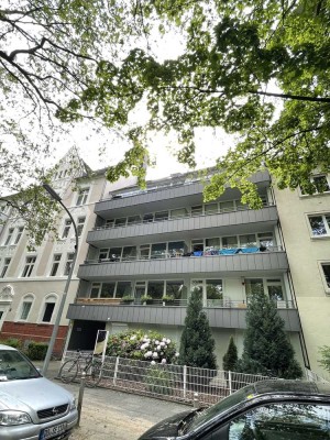 Zentrales, besonderes Apartment direkt am Westpark mit Balkon zu vermieten