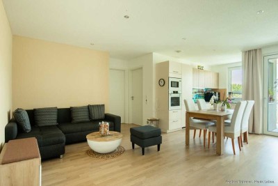 Neuwertige Obergeschosswohnung mit Balkon & TG | KfW-40+ | ca. 60 m²