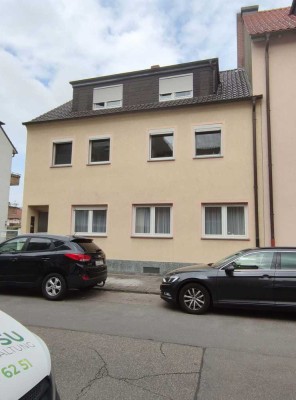 Gepflegtes 3-Familienhaus in Lu-Friesenheim!