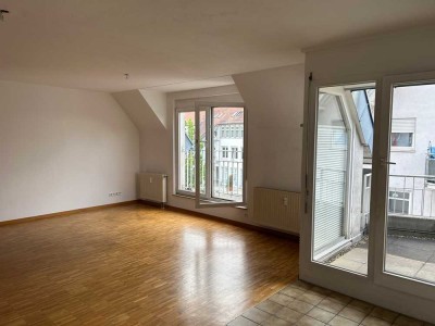 Grosszüge 1,5-Zimmer-Wohnung mit gehobener Innenausstattung mit Loggia und EBK in Murr