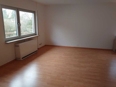 Geräumige 1-Zimmerwohnung mit EBK an Single zu vermieten