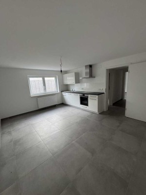 Erstbezug! Stilvoll sanierte 1-Zimmer-Wohnung mit Einbauküche