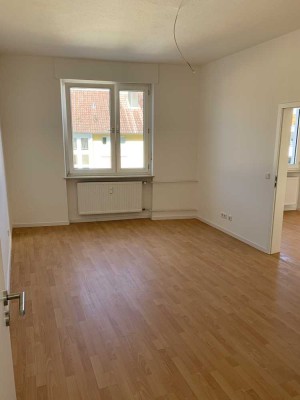 Charmante 2-Zim. -Altbauwohnung