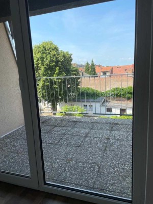 Renovierte 3 Zimmer Maisonette Wohnung zum 15.09. bezugsfrei / Sangerhausen