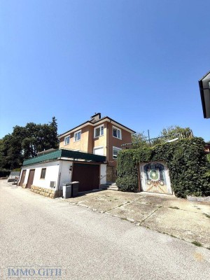 RUHIGE 74 m² 3-ZIMMER-WOHNUNG IM OBERGESCHOSS EINES ZWEIFAMILIENHAUSES MIT GARTENFLÄCHE, ABSTELLRAUM &amp; PARKPLATZ ZU MIETEN!
