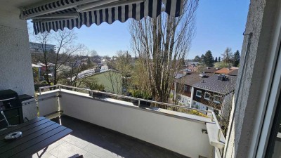 Sonniges Schmuckstück 4 Zi. mit Kamin u. Balkon