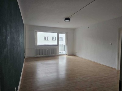 Helle 3-Zimmer Wohnung mit Balkon im 2. OG in Mainz-Neustadt