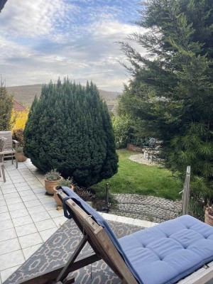 Wohnen wie im eigenen Haus - großzügige 4 Zimmer Wohnung mit Terrasse und Garten