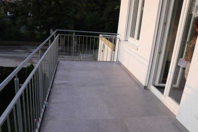 Am Wald, Stilvolle, sanierte 3-Zimmer-Wohnung mit gehobener Innenausstattung mit EBK in Taufkirchen