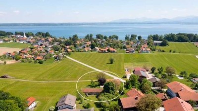 Bauernhaus mit Seele – Historisches Schmiede-Anwesen von 1637, nur 500 m zum Chiemsee