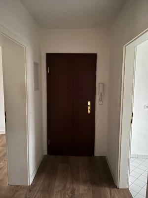 Helle 3-Zimmer-Wohnung mit Balkon in Göhrener Tannen