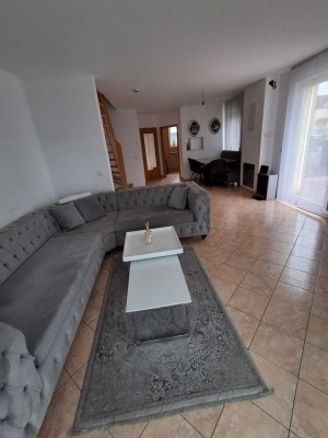 Modernes Reihenendhaus mit Garten, Garage & Stellplatz – Ihr neues Zuhause in Sickenhofen