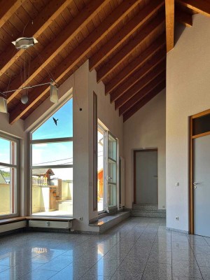 Helle Dachgeschosswohnung in Lieser