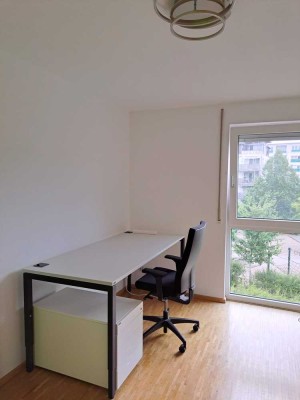 Vollmöblierte 3,5-Zi.-Whg. mit Balkon & TG im Citypark