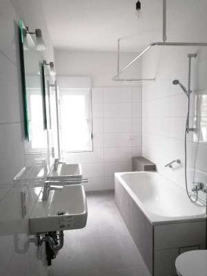 Helle, moderne 1 Zimmer Single-Wohnung WI-City mit franz. Balkon. -profisionsfrei-