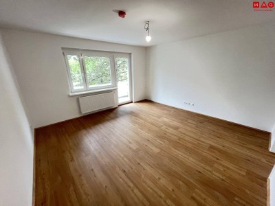 Neu sanierte 3 Zimmerwohnung mit sonnigem Balkon!