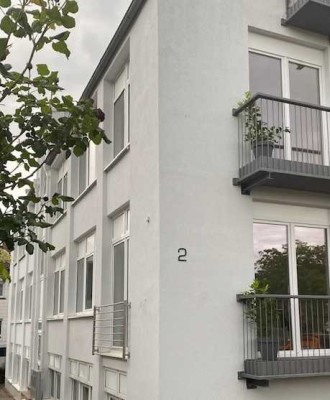 Hübsche 2-Zimmer-Loft-Wohnung mit gehobener Innenausstattung und französischem Balkon in Oberursel