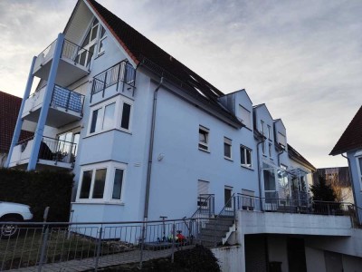 Hübsche 3 Zimmerwohnung mit Balkon