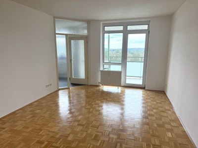 *** PARKETT + 2 Bäder * BALKON * grüne UNILAGE ab 16.06. * ruhige Wohnlage * Tiefgarage ***